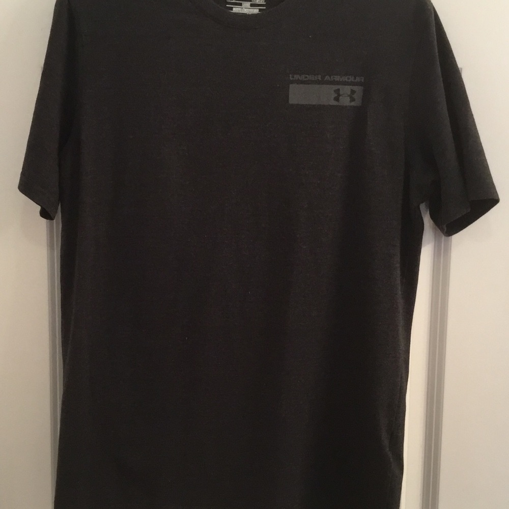 Under Armour Charcoal Gray T-shirt -  Men's Small - Picture 2 of 8